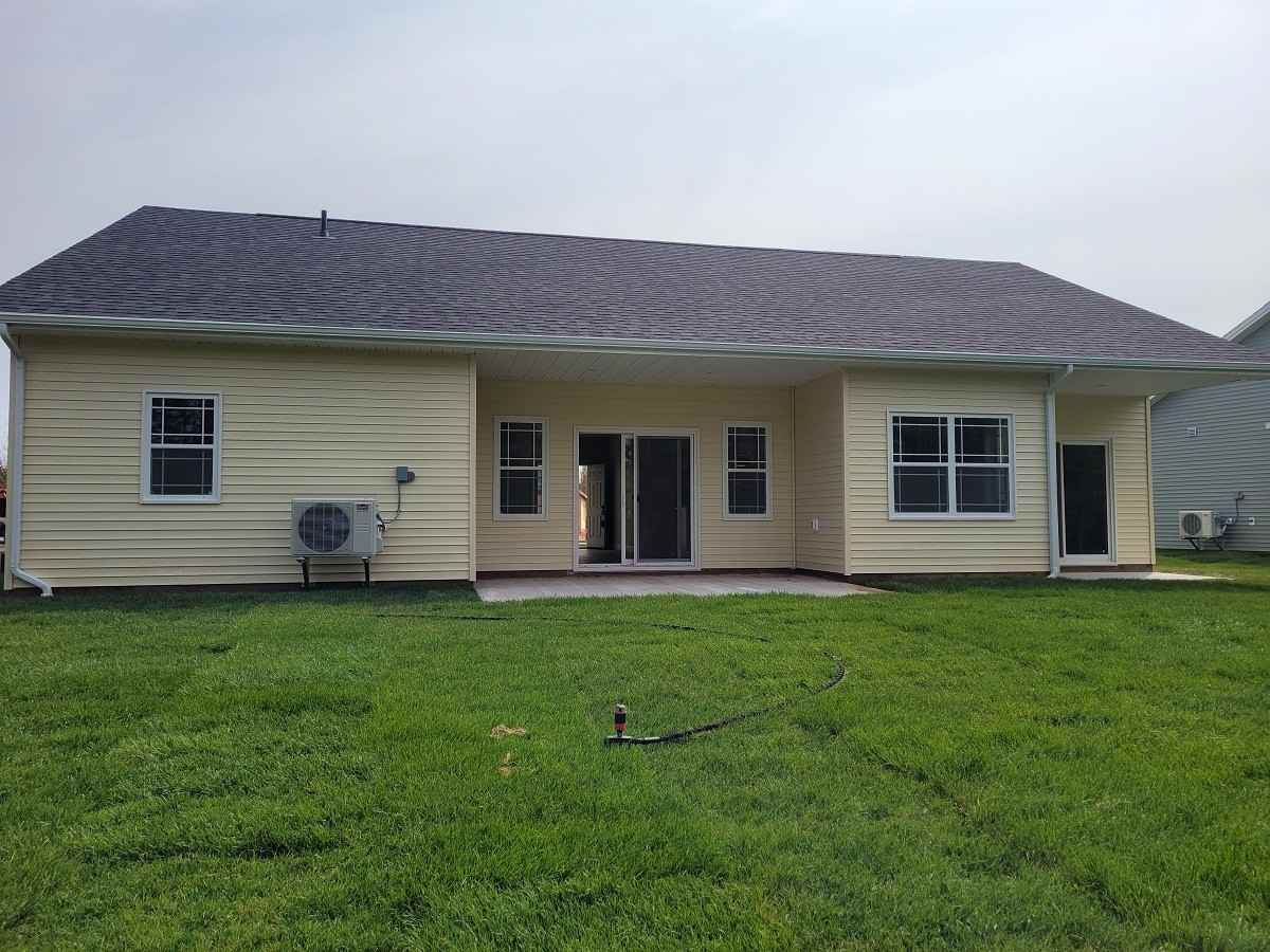 43 Oxford Crt #1 - Photo 3 of 33