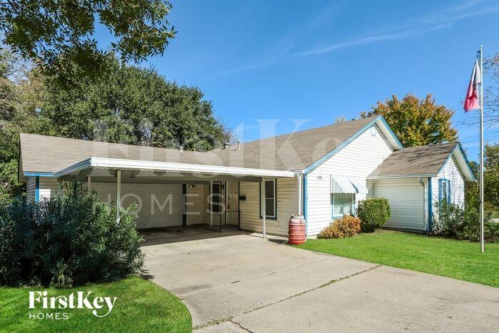 301 W Main St - Photo 2 of 16