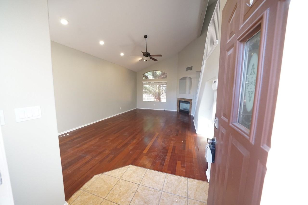 8036 Sierra Largo Dr - Photo 5 of 39