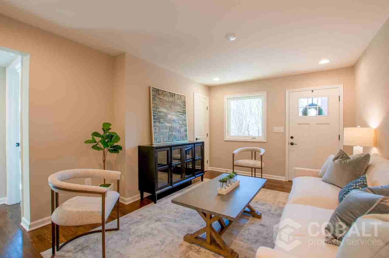 258 Forkner Drive - Photo 2 of 34