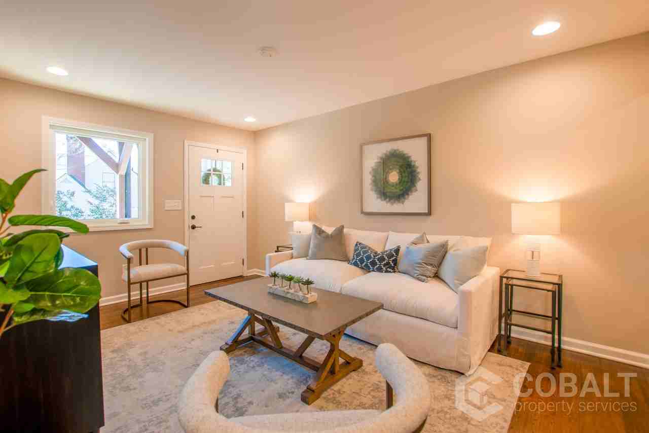 258 Forkner Drive - Photo 3 of 34