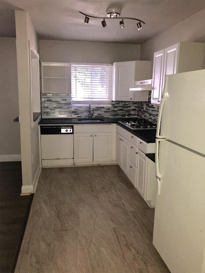 773 Greenwood Ave - Photo 3 of 31