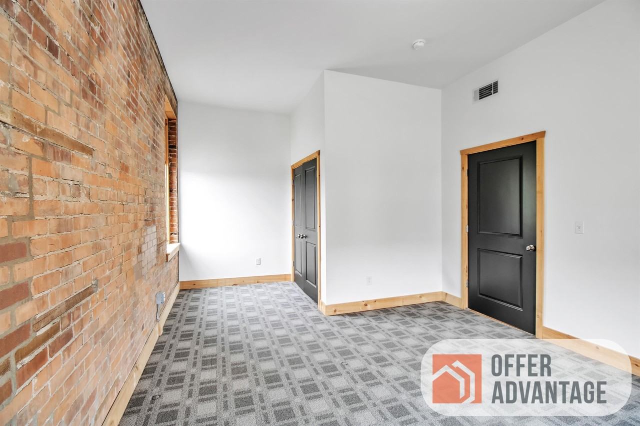 43 Central - Photo 6 of 11