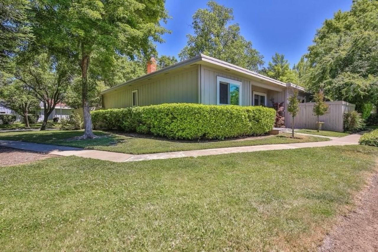 936 Commons Dr - Photo 3 of 30