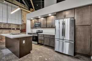 featured image of 1786 Main St #9