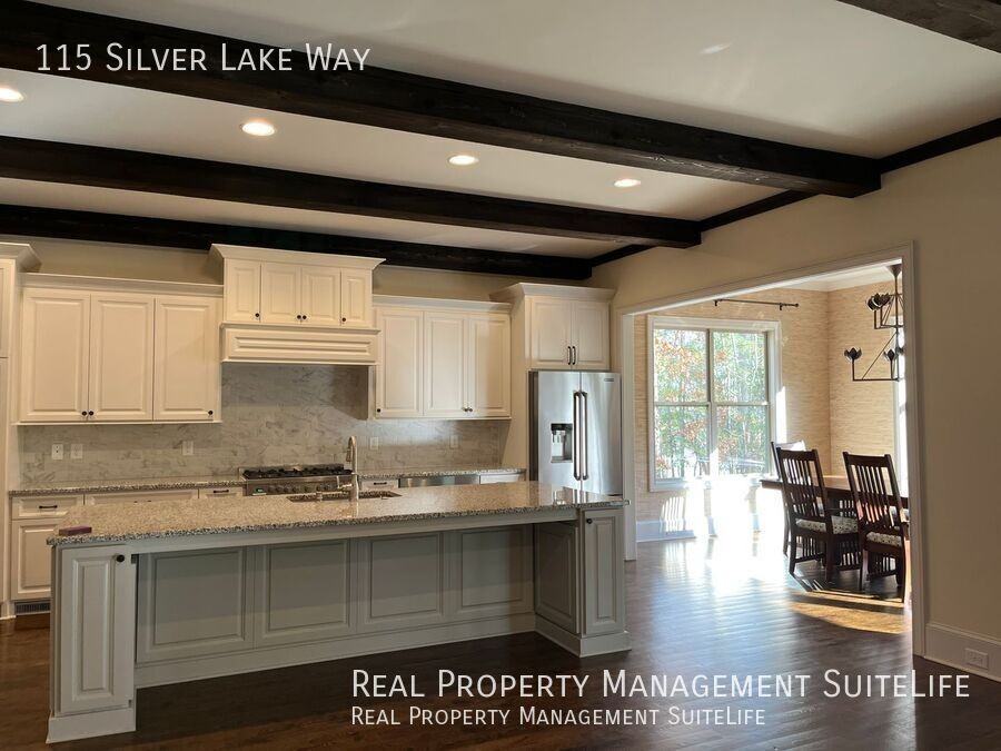 115 Silver Lake Way - Photo 4 of 35