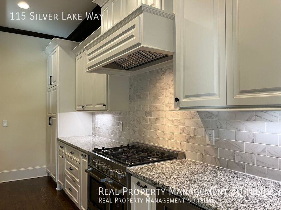 115 Silver Lake Way - Photo 7 of 35