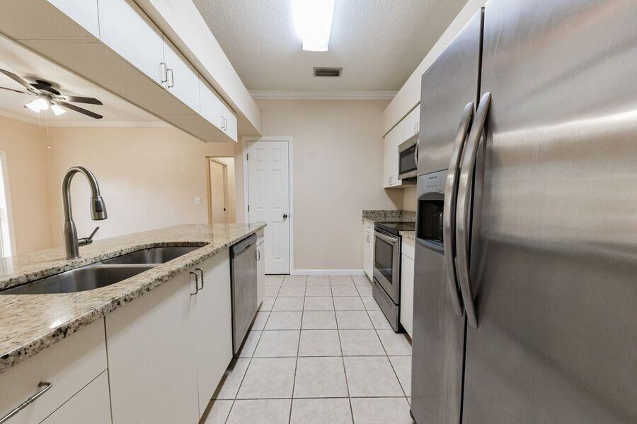 501 Eagle Pond Dr #1 - Photo 5 of 16