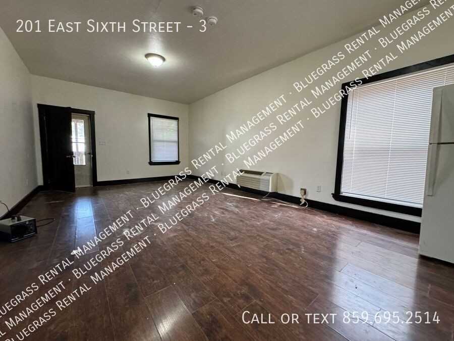 201 E Sixth St #3 - Photo 2 of 5