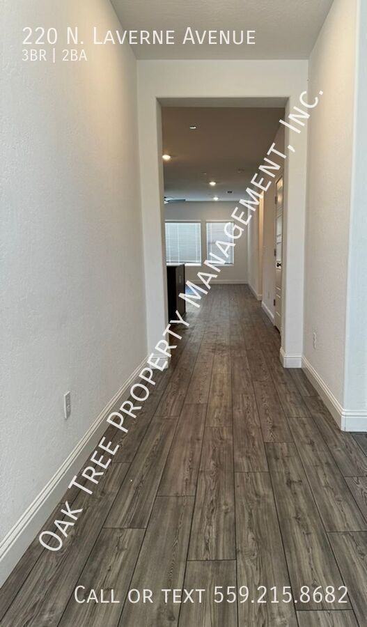 220 N Laverne Ave - Photo 2 of 19