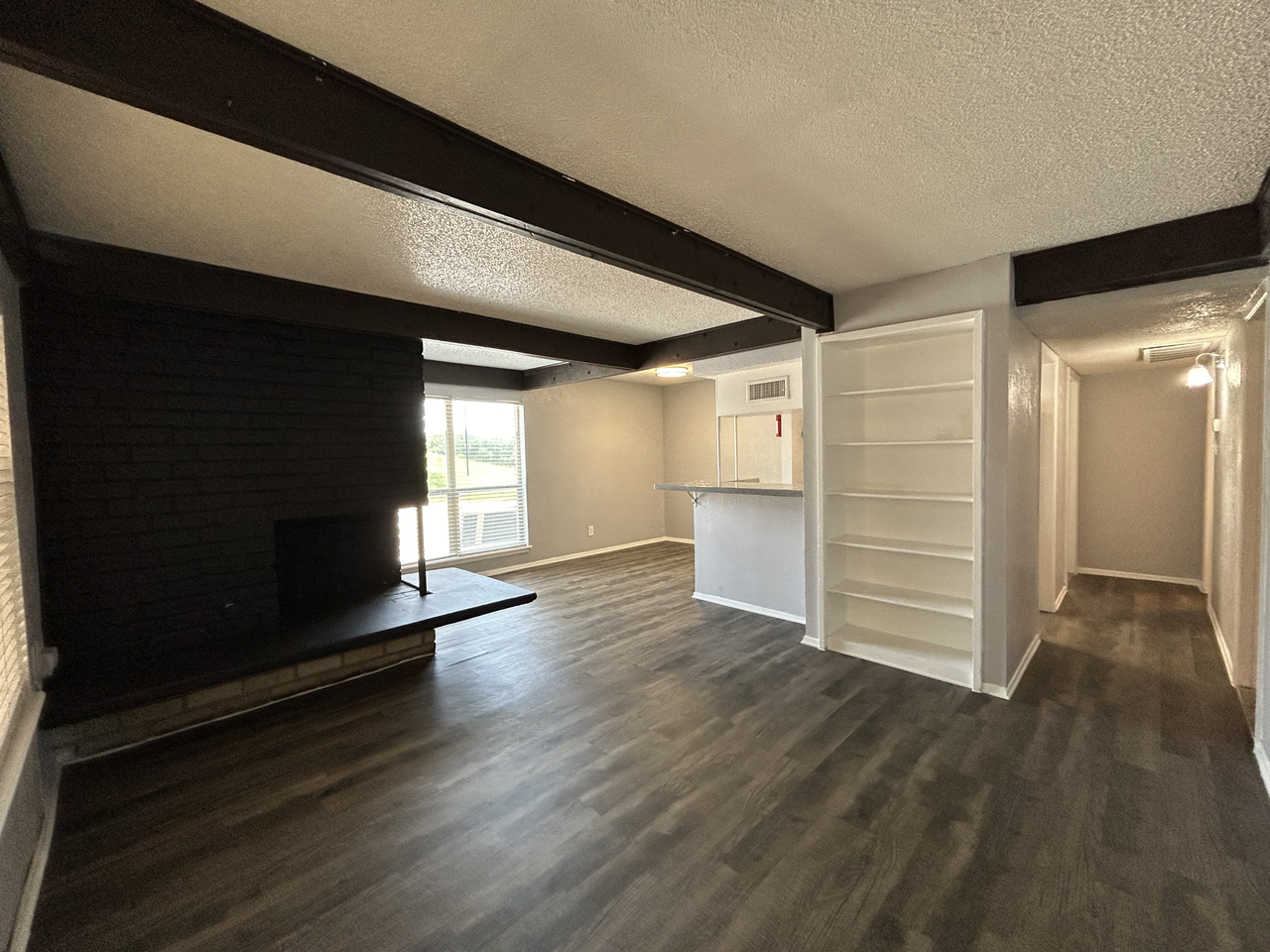 El Jardin Apartments - Photo 6 of 8