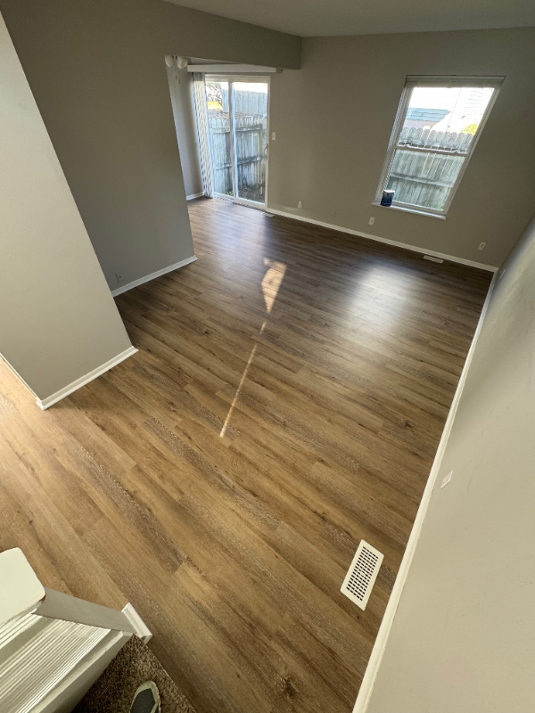 619 E 5th St - Photo 3 of 8