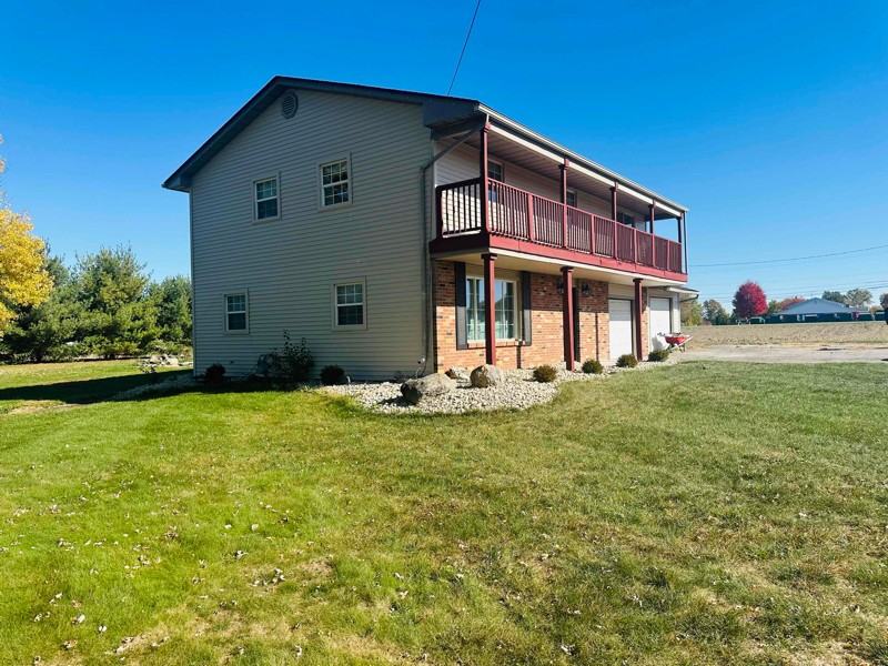 1088 Owens Rd W - Photo 2 of 16