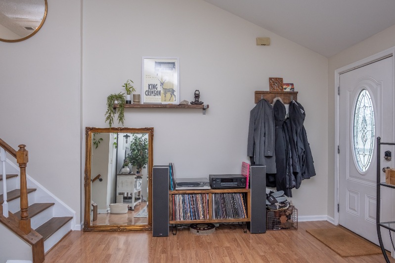 98 Country Ln - Photo 3 of 19