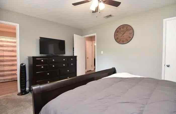 1626 18th St - Photo 6 of 9