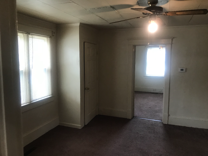 1106 N George St - Photo 2 of 17