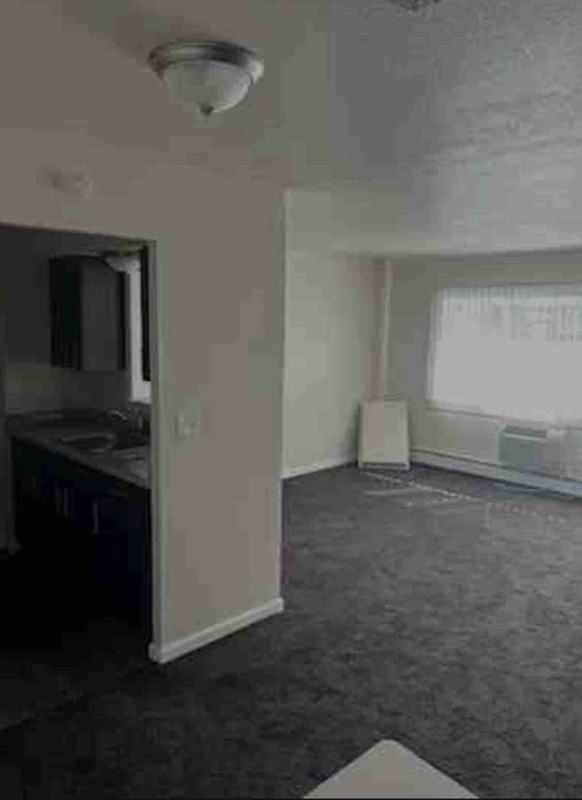 2224 W Wisconsin Ave - Photo 5 of 8