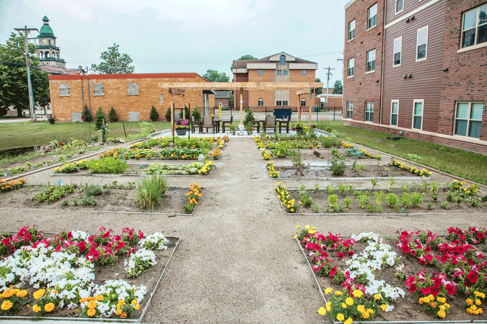 Berkshire Paw Paw - Photo 4 of 5