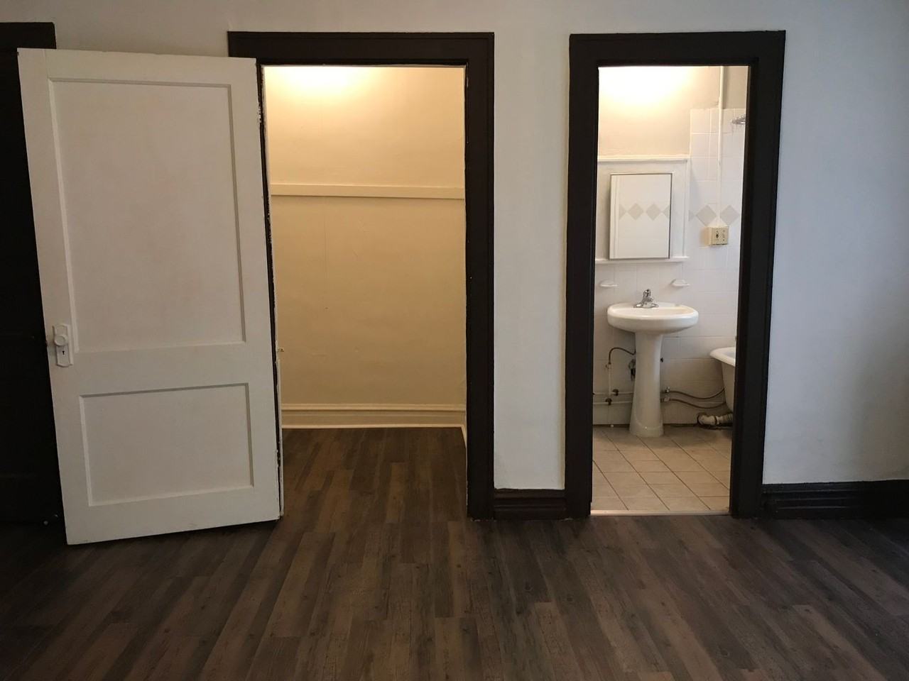 Loring Manor (1518) - Photo 3 of 11