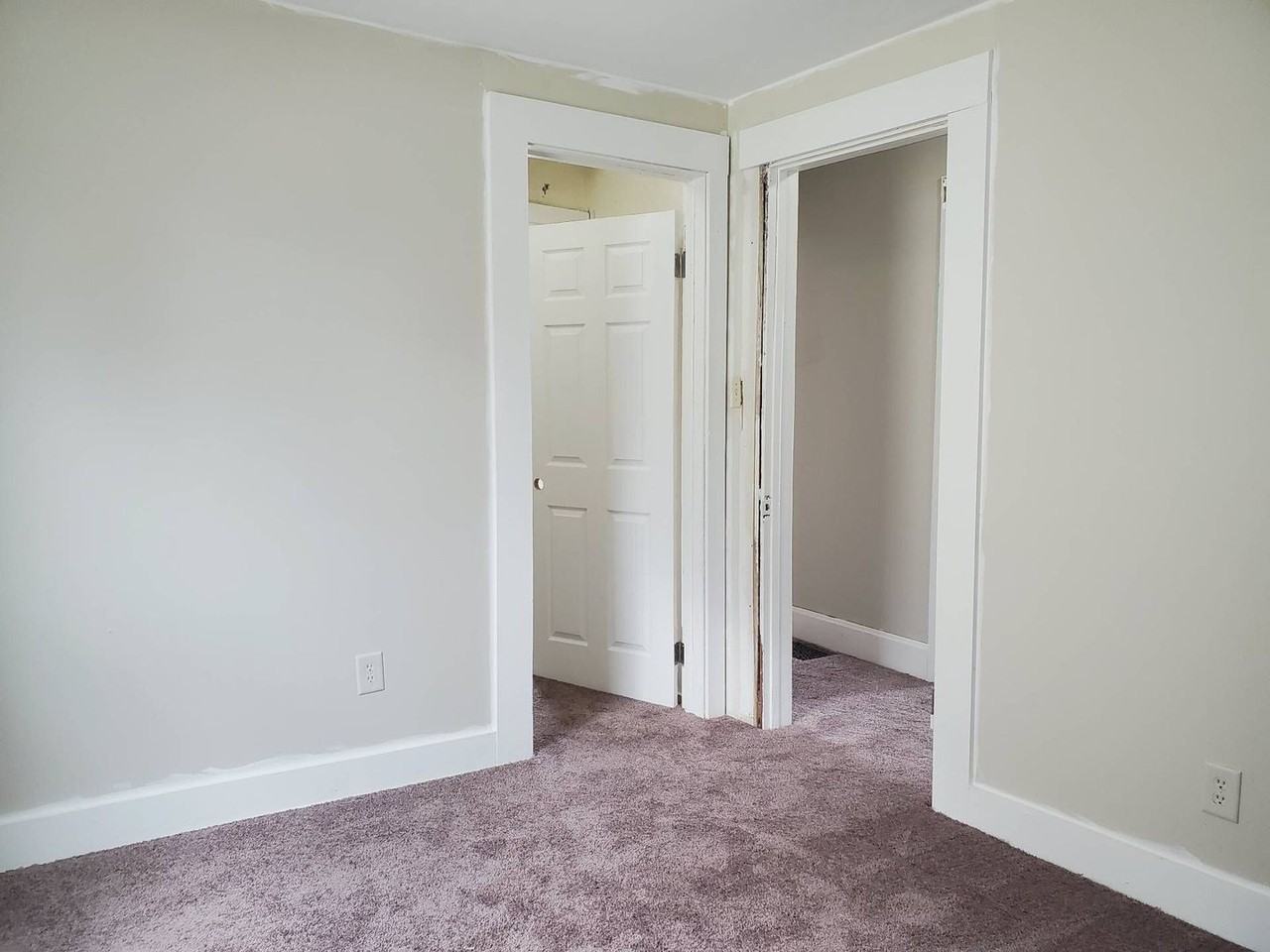 1435 Villa St - Photo 2 of 37
