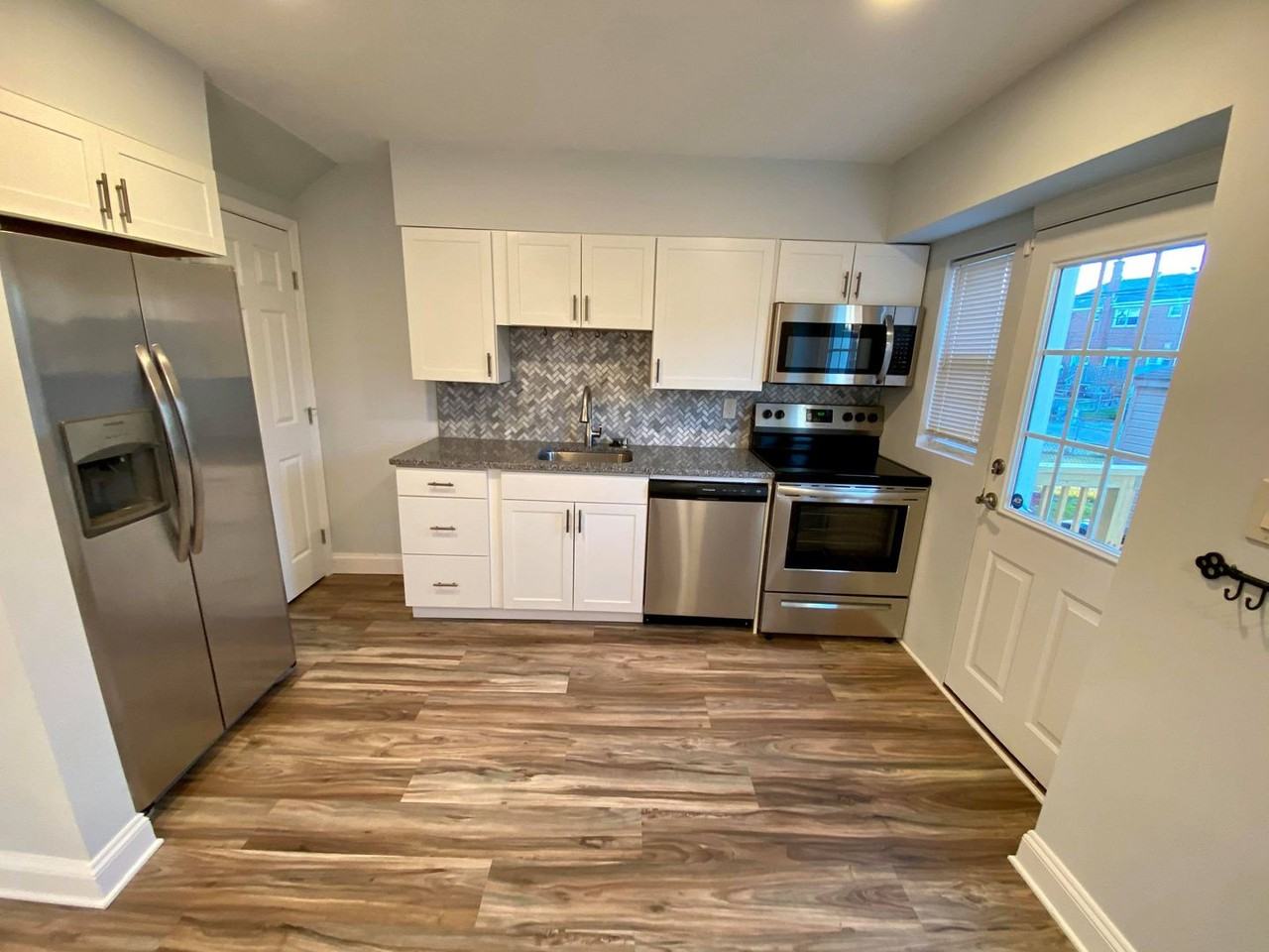 1952 Guy Way - Photo 7 of 18