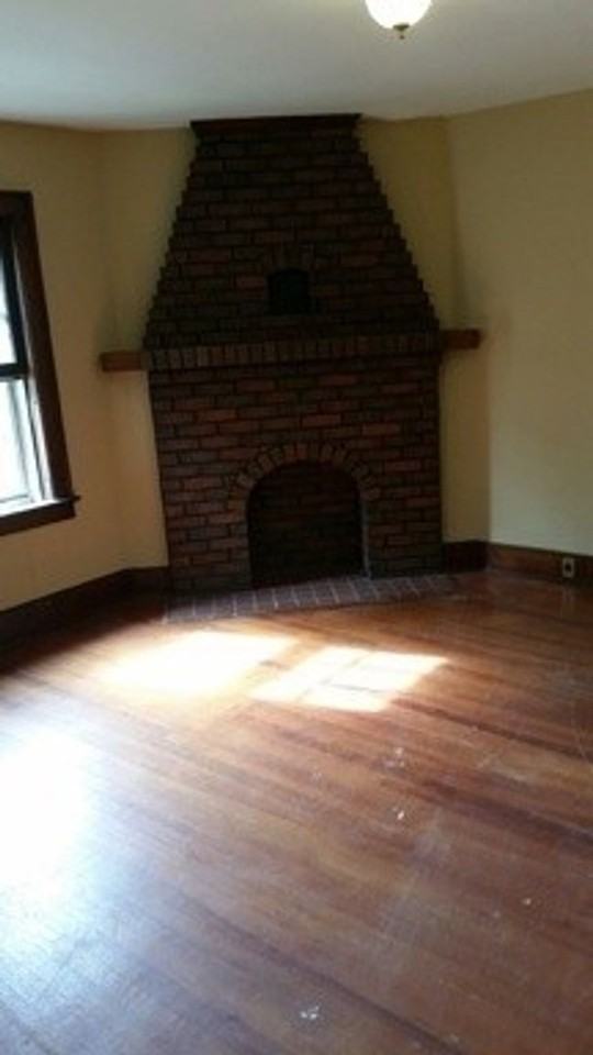 356 Locust Ave - Photo 3 of 9