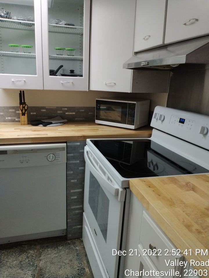 514 1/2 Valley Rd - Photo 5 of 10