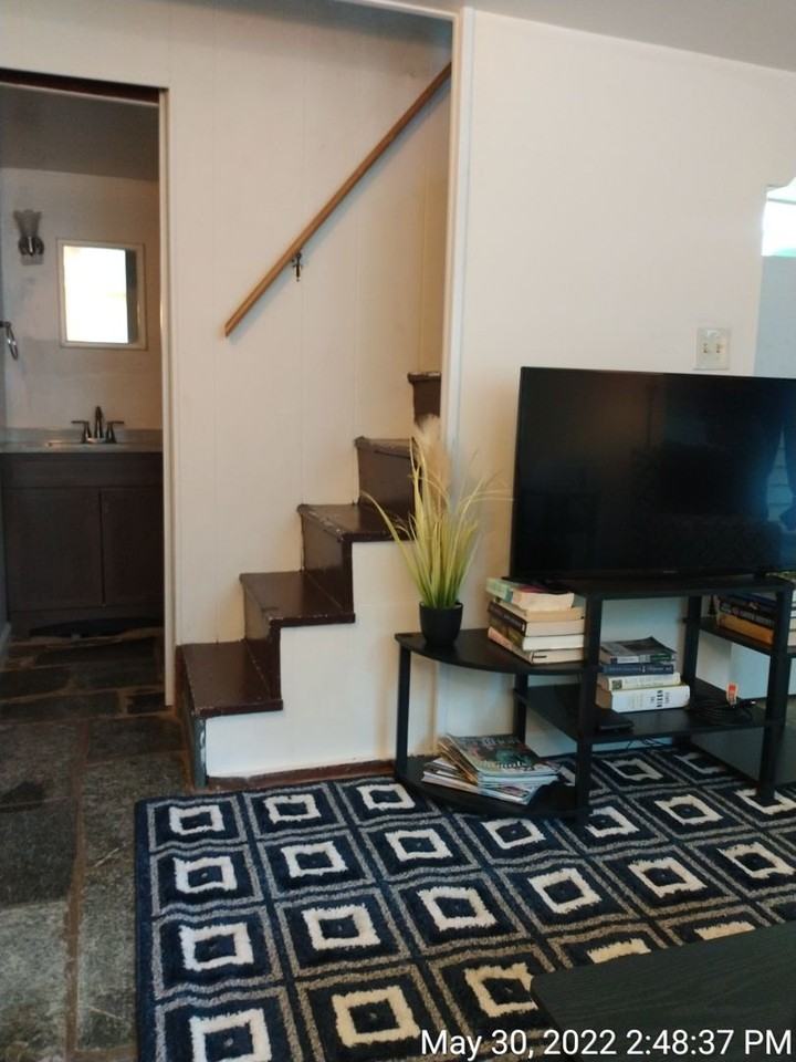 514 1/2 Valley Rd - Photo 7 of 10