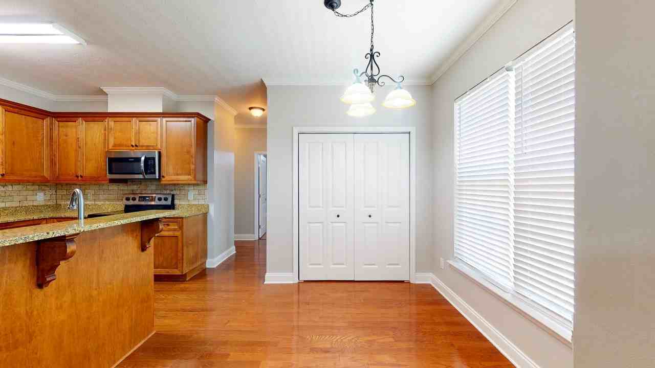4004 Ellington Dr - Photo 6 of 35