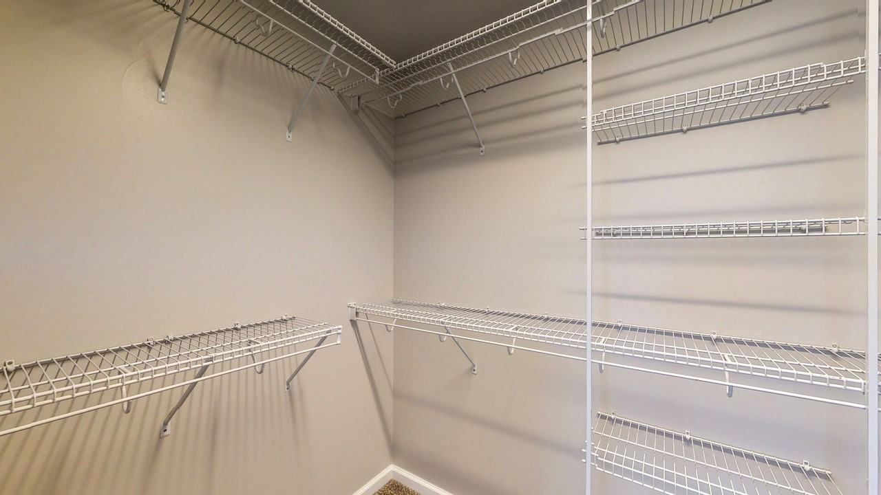 4004 Ellington Dr - Photo 7 of 35