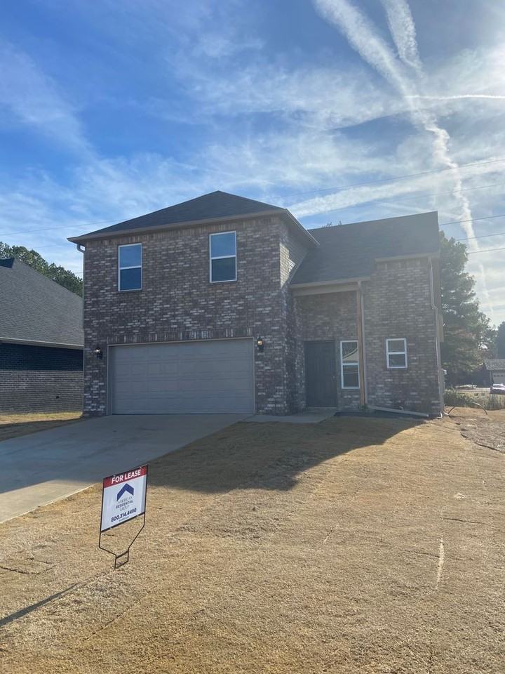 2612 Grand Ln - Photo 4 of 29