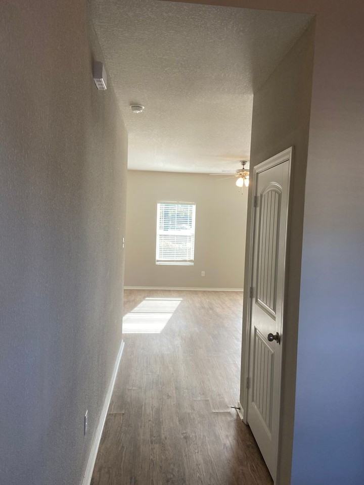2612 Grand Ln - Photo 5 of 29