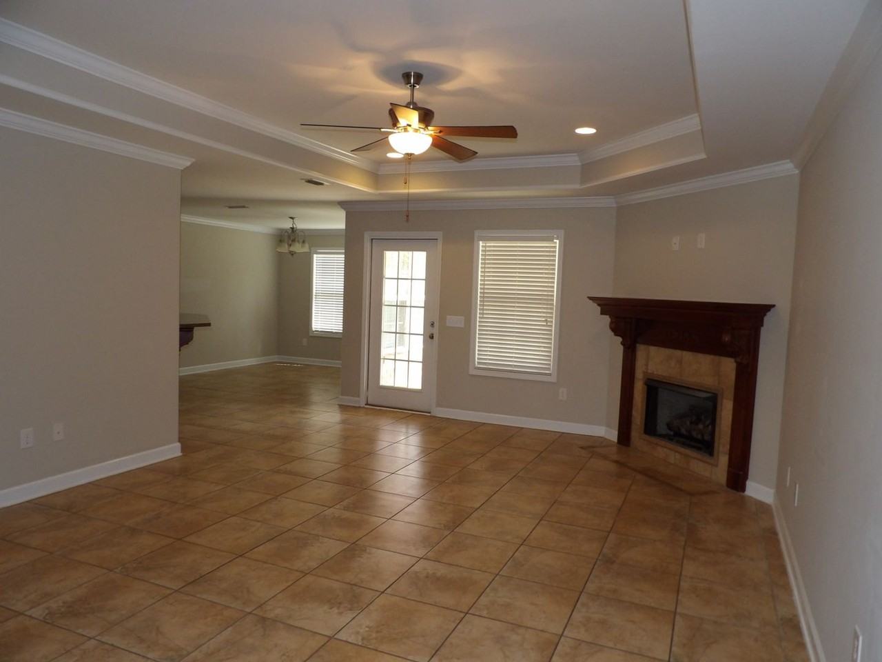 602 Legacy Drive - Photo 3 of 15