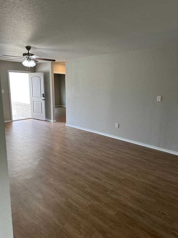114 Jo Park Ln - Photo 7 of 20