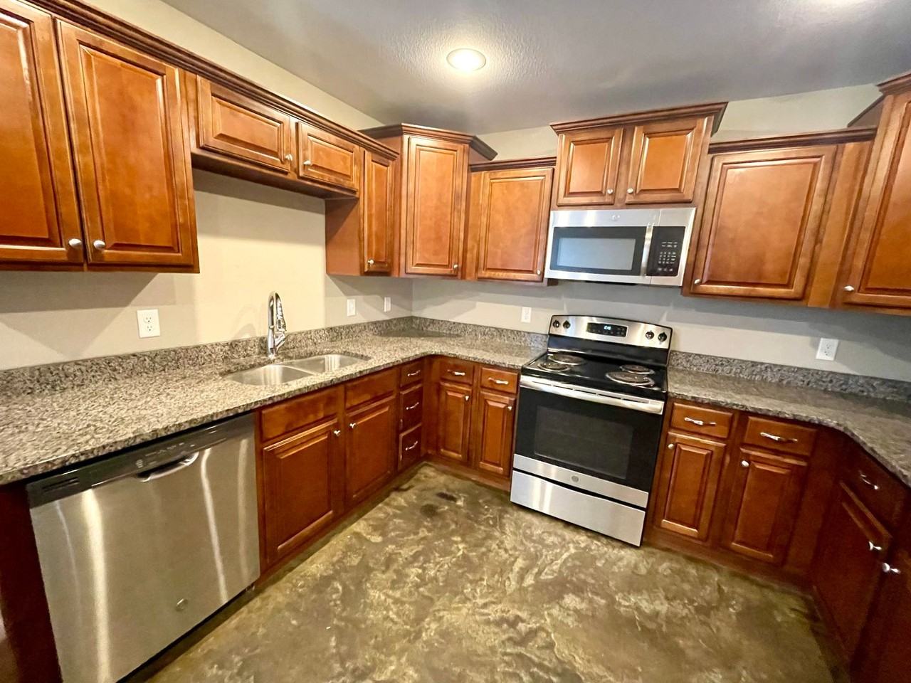 1223 Timberpoint Cir - Photo 3 of 18