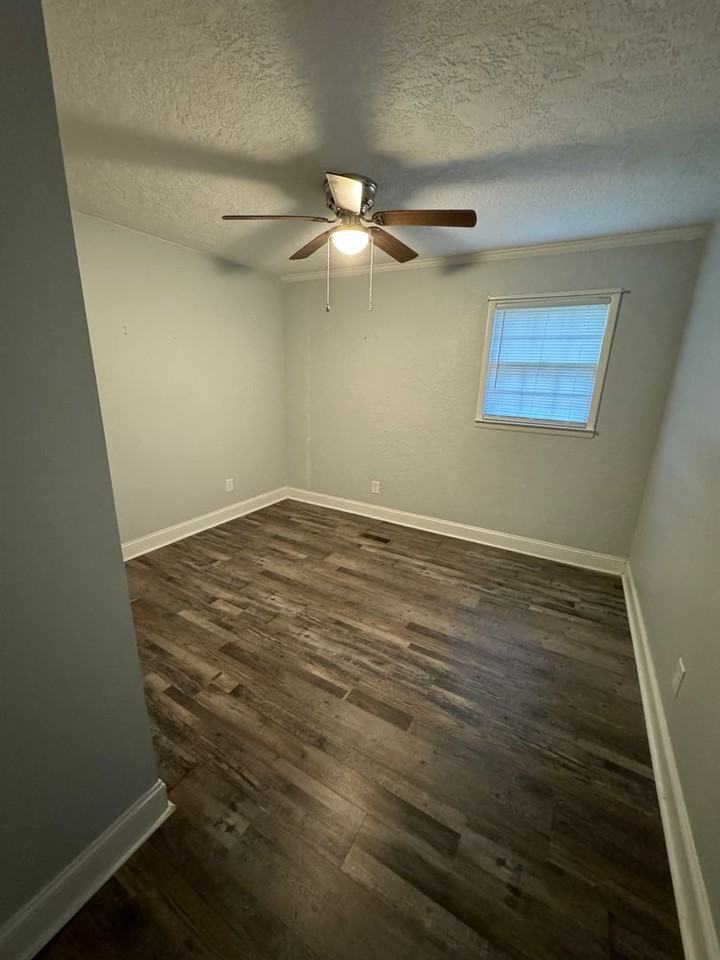 1680 Nisbet Lake Rd