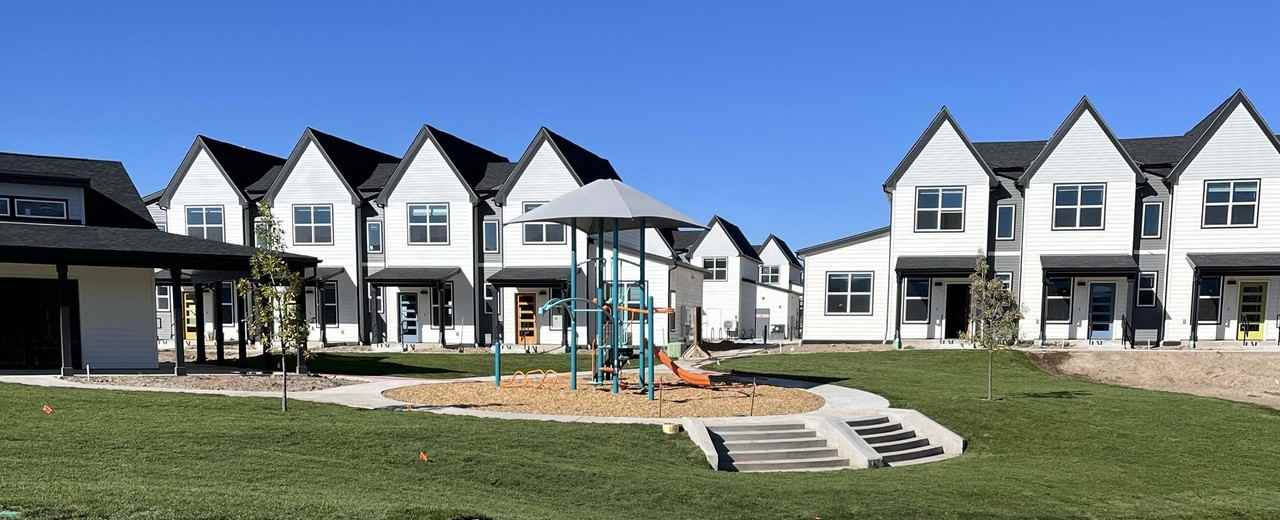 702 Makenzie River Road - Photo 2 of 9