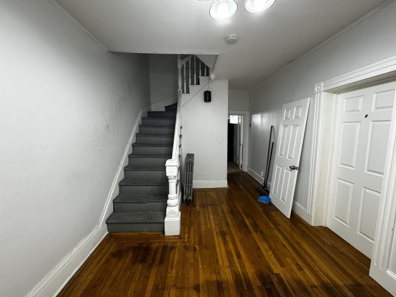 88 Bernard St #ROOM - Photo 6 of 18