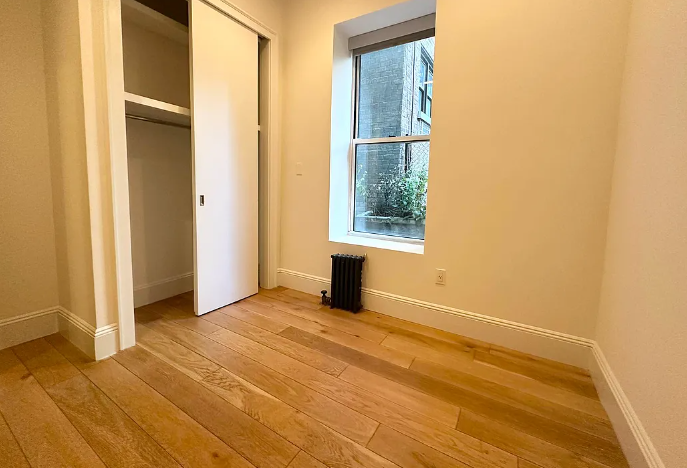 338 E 85th St #5 - Photo 3 of 9