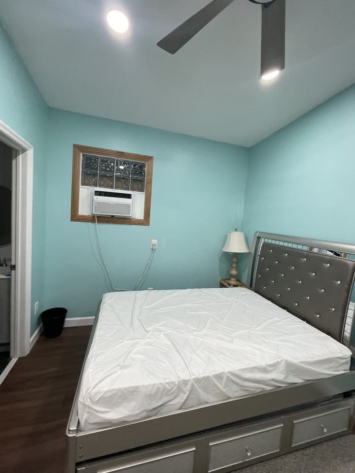 1126 Nw 1st Ave #A - Photo 3 of 10