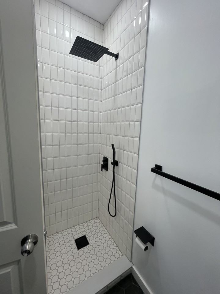 1126 Nw 1st Ave #A - Photo 7 of 10