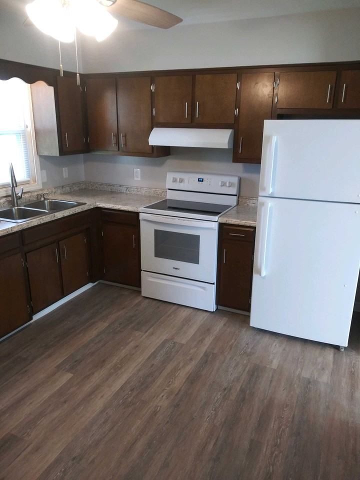 213 Diamond St #213 - Photo 2 of 7