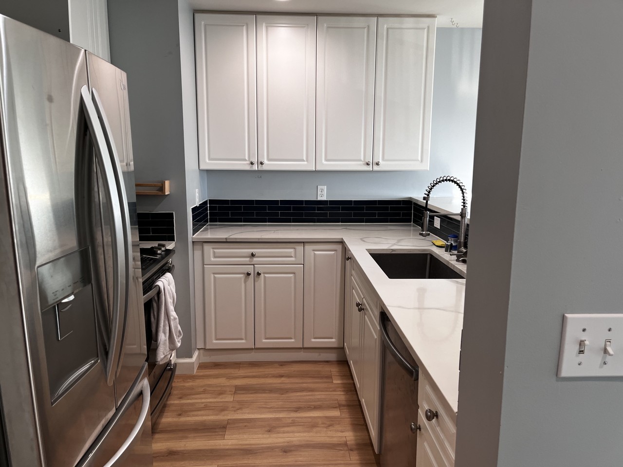 321 10th Ave S #707 - Photo 2 of 12