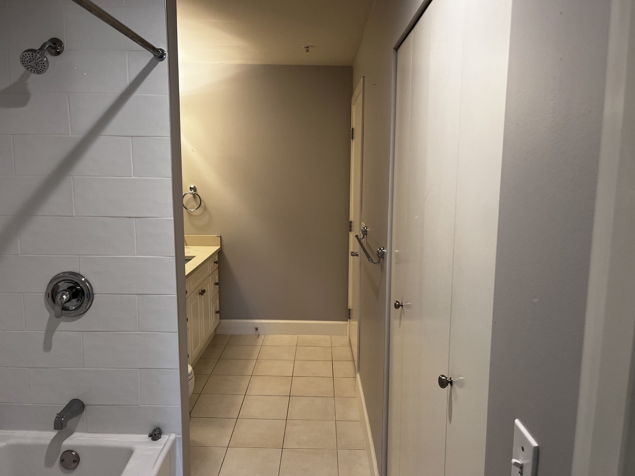 321 10th Ave S #707 - Photo 5 of 12