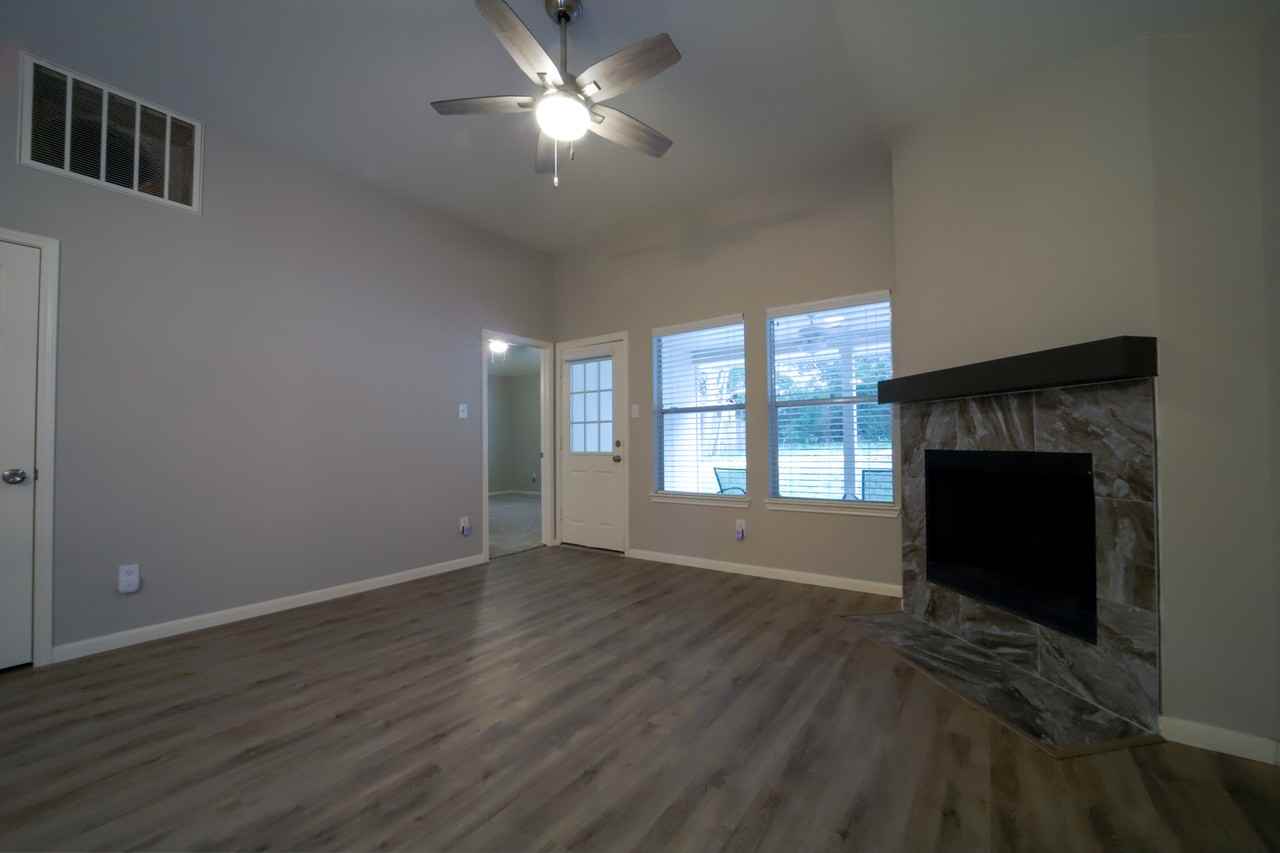 117 Harbour Town Cir #NA - Photo 4 of 16