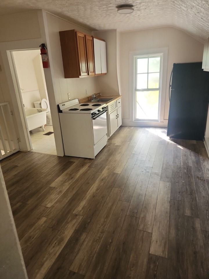 667 Tabor St - Photo 2 of 2