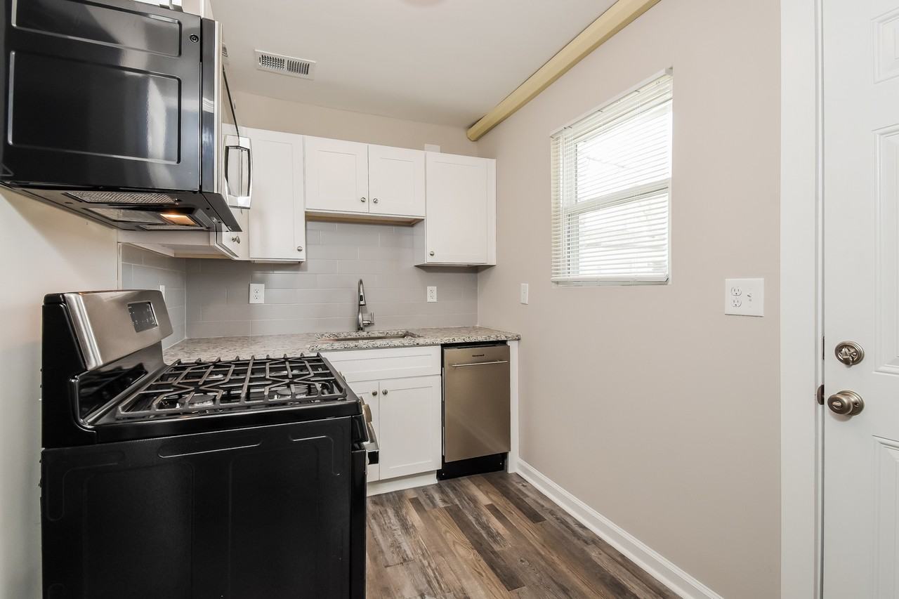 3586 Jackson St #B2 - Photo 2 of 18