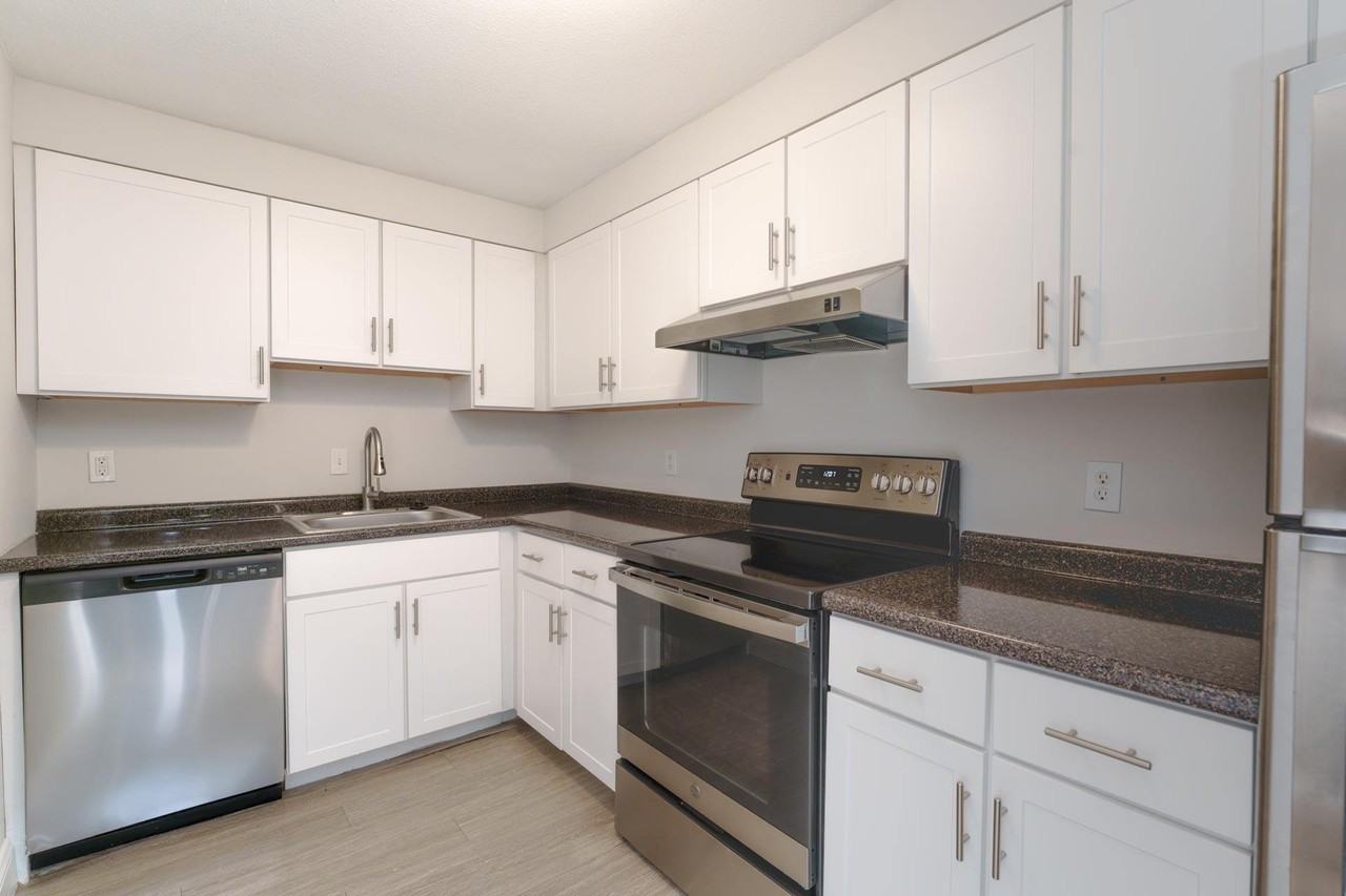 Stone Run East - Photo 5 of 33