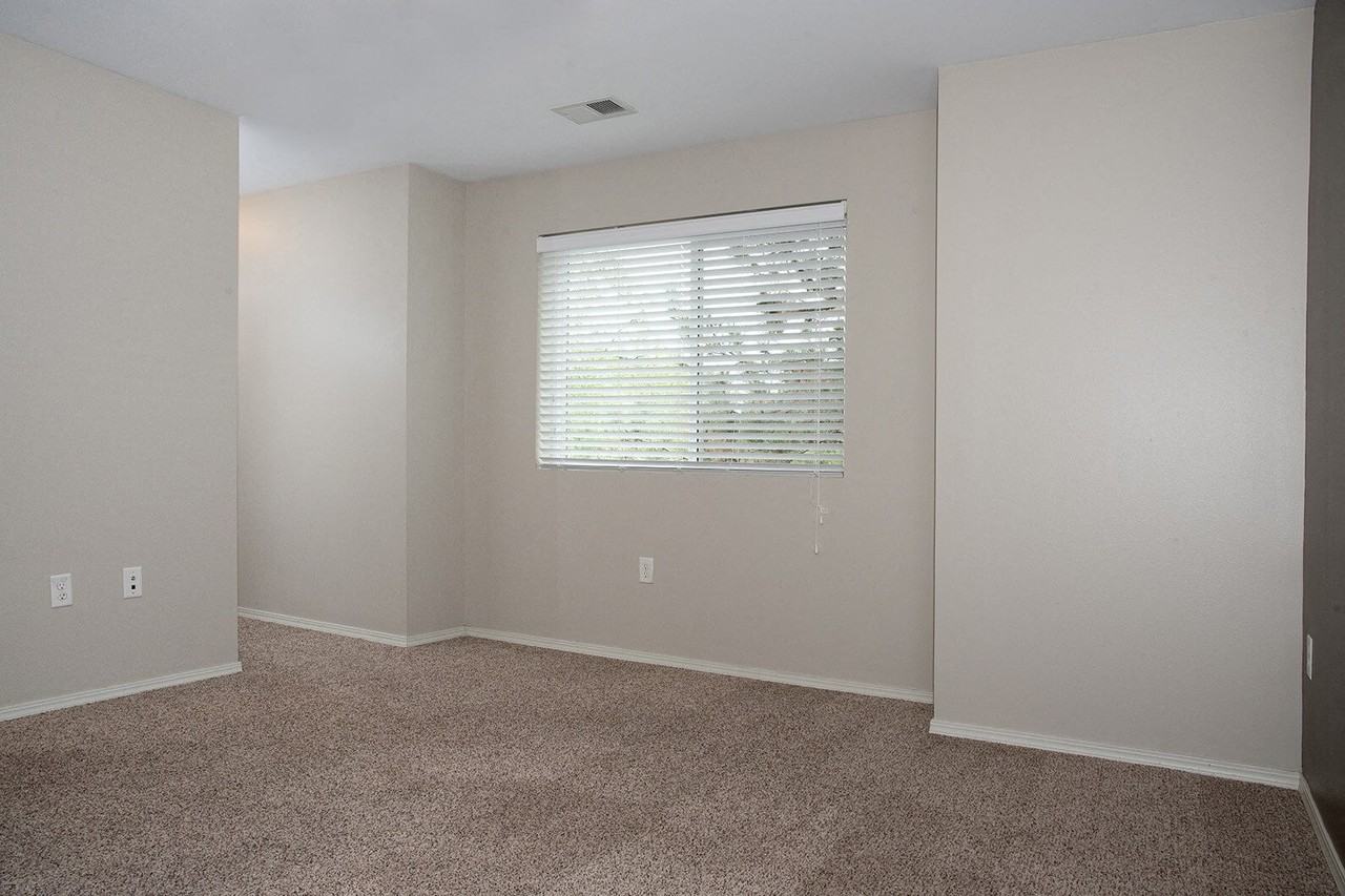 Thomasbrook - Photo 5 of 37