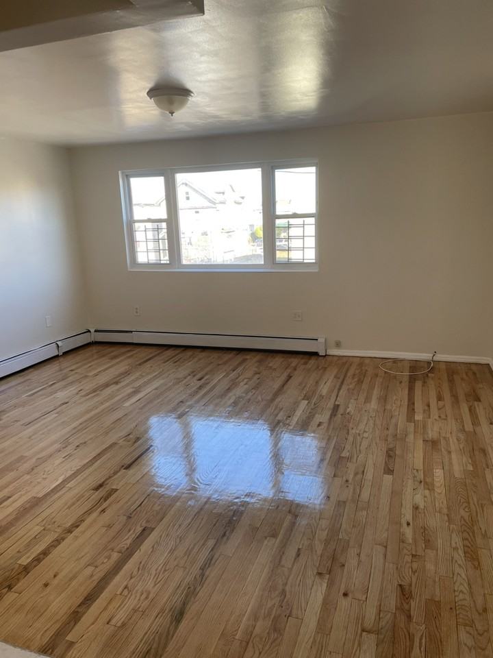 201 B 31st Street #3 - Photo 3 of 7